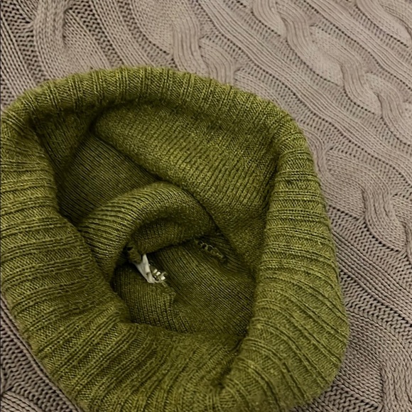 Patagonia Green Knit Beanie - Picture 3 of 3